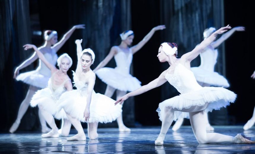 Лебединое озеро