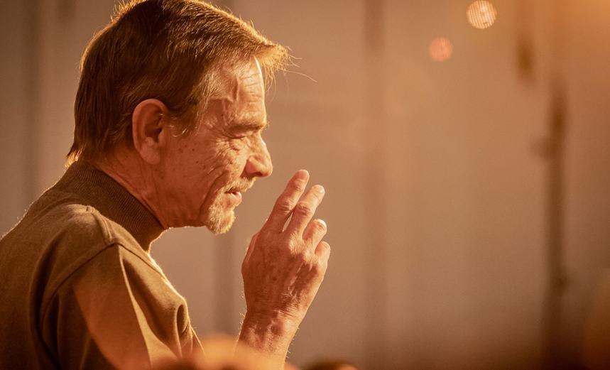 Здесь дом стоял