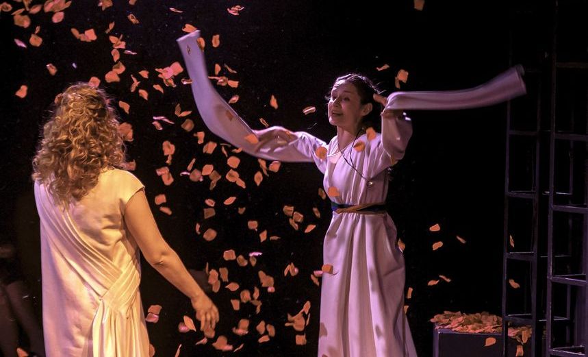 Антигона не может больше жить