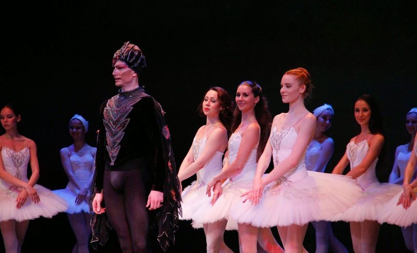 Лебединое озеро